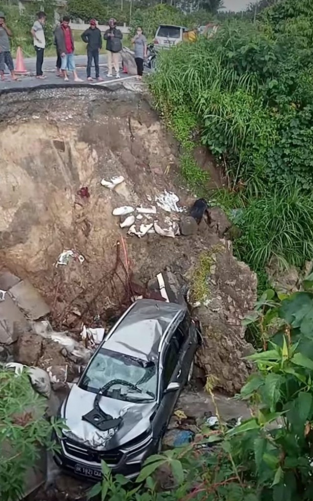 Waspada! Jalan Longsor Siantar-Raya, Kerap Terjadi Lakalantas