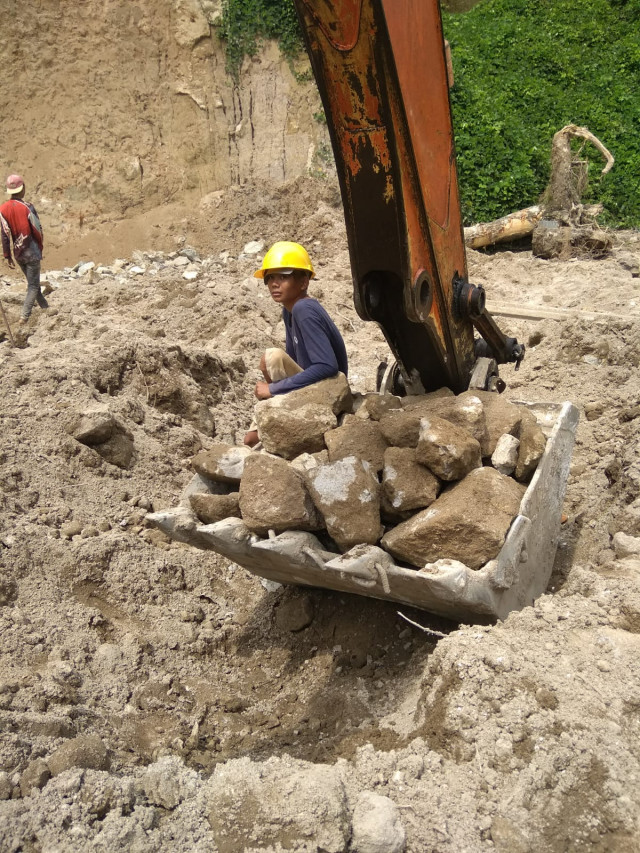 Jembatan Provinsi Siantar-Tanah Jawa, Pakai Material Bekas Kuatir Amblas